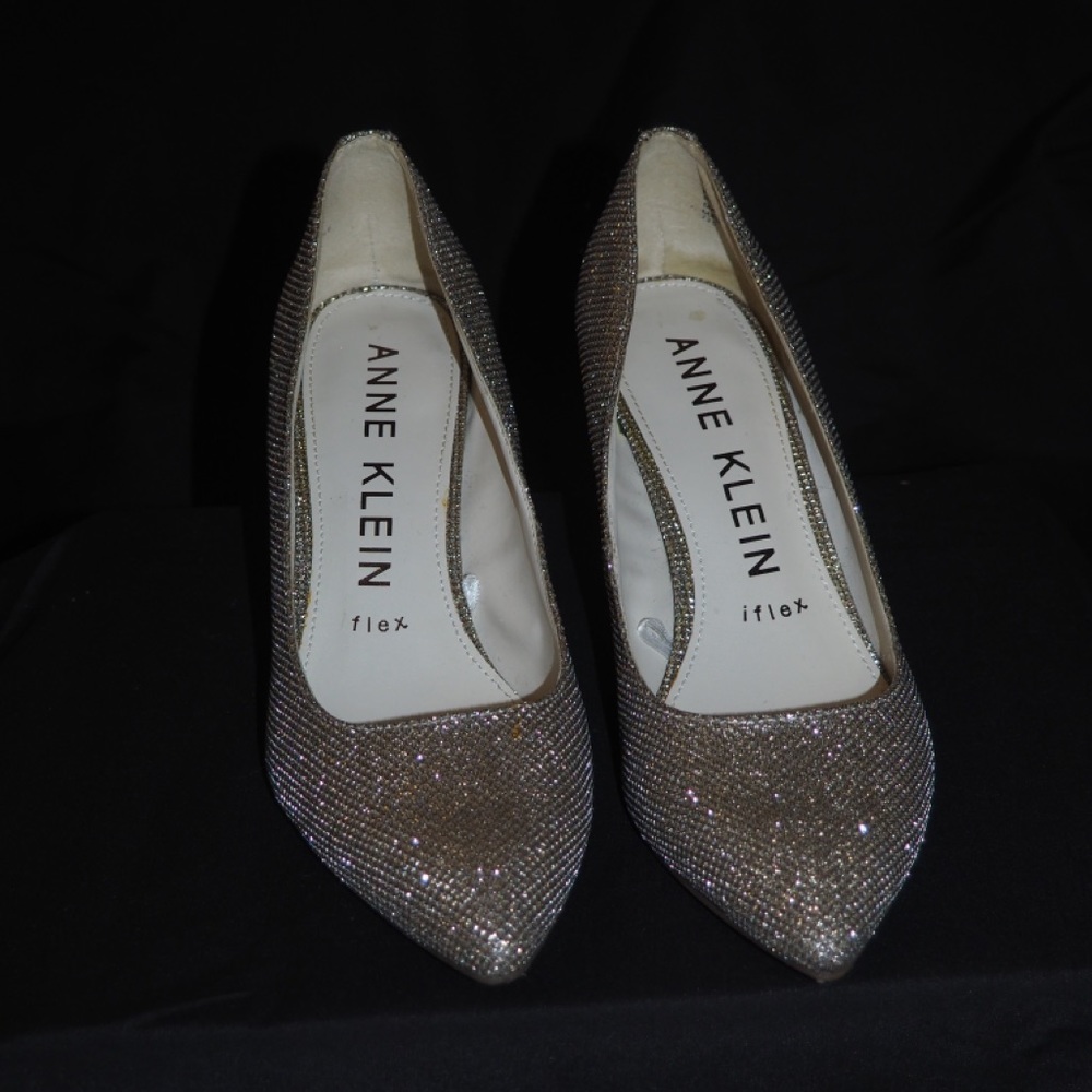 Shoes - Picture 2 of 11